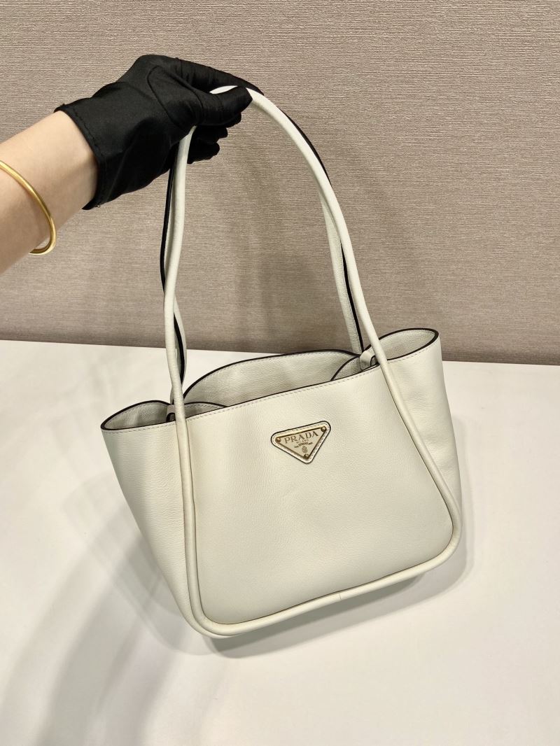 Pra*a tote bags